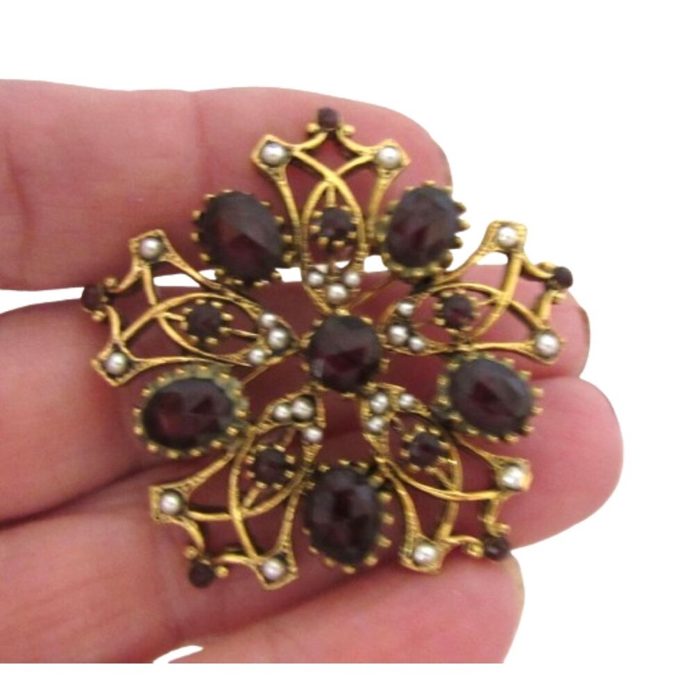 Vintage Gold-Tone Brooch With Garnet Color Rhinestones & Faux Pearls Floral Desi - Picture 2 of 3